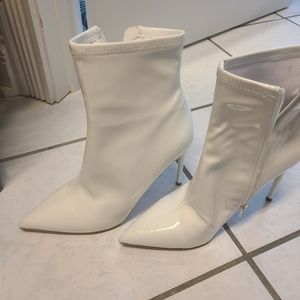 Steve Madden white boots